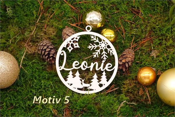 Personalisierter Geschenksanhänger | - Motiv 5 - | 4 Bäume + 1 Reh
