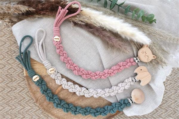 Schnullerkette Makramee | mit Wunschgravur 