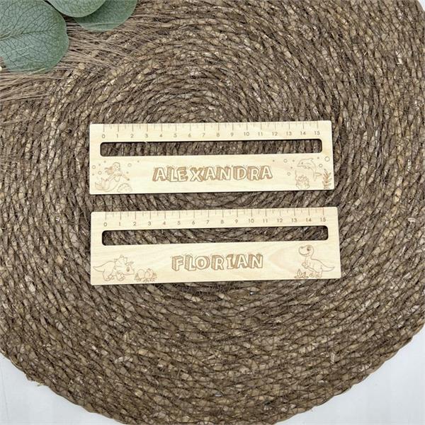 Personalisiertes Holz-Lineal mit Lesehilfe – der perfekte Begleiter zum Schulstart